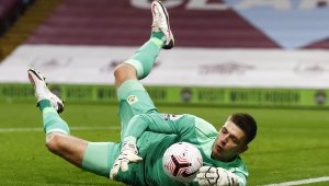 Тотнъм поглежда към Бърнли за заместник на Юго Лорис