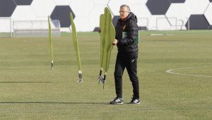 Дерменджиев: Излишно е да правим планове за футбол 