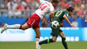 Австралия с гол от VAR и хикс срещу Дания