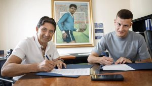 Левски подписа нов договор с национал