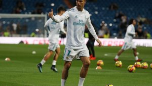 Кристиано върза бас, ще надмине Меси по голове