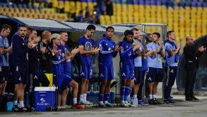 Николай Костов блокирал продажба в Левски