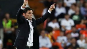 ФИФА забранява трансферите на Валенсия и Виляреал