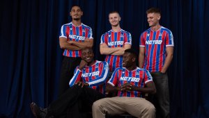 Звездата на Палас не позира с новия екип