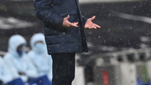 Моуриньо скочи на съдията след третата поредна загуба 
