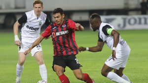 Голямата звезда на Лудогорец се закани на Левски