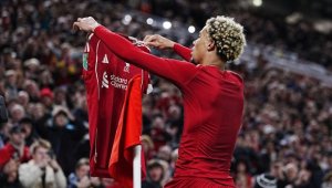 Късните обрати не могат вечно да прикриват недъзите на Ливърпул