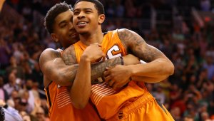 Слънцата изгориха Бостън със сирената