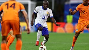 Чуковете ще връщат френски национал във Висшата лига