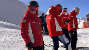 Българските сноубордисти проведоха официална тренировка в Ливиньо