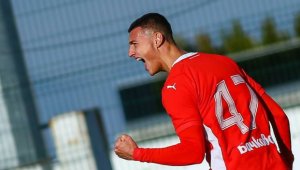 Божинов отново е пейка за пореден резил в Италия