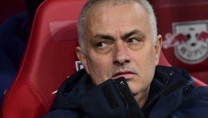 Специалния отписа Тотнъм от Топ 6 в Англия