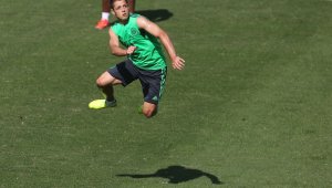 "Светците" се натискат за Чичарито