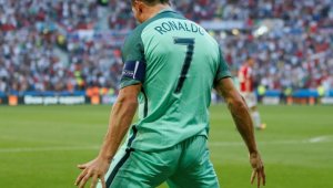 Роналдо роди мания за крадене на микрофони