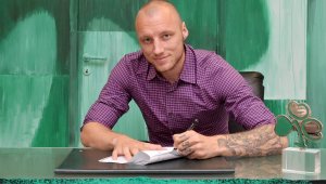 ОФИЦИАЛНО: Иван Иванов подписа с Панатинайкос