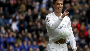 Зидан защити головата немощ на Роналдо