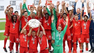 Приказка! Безпощаден Байерн грабна седма поредна титла, тандемът "Робери" се сбогува с голове + ГАЛЕРИЯ и ВИДЕО