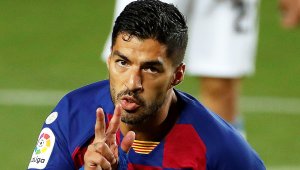 Барса изрита Еспаньол от елита и остана в борбата за титлата + ВИДЕО и СНИМКИ