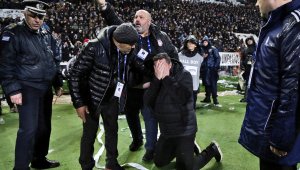 Прекъсването копае гробовете на гръцките клубовете