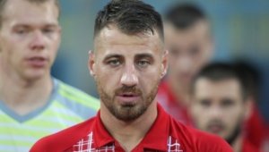 Железен боец: Бодуров е мелачка за големи нападатели