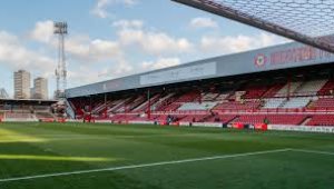 Брентфорд на крачка от елита в Англия