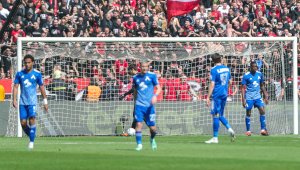 Няма смисъл Левски да играе в Европа с този камерен състав