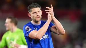 Ключова фигура преподписа с Евертън за още 2 години