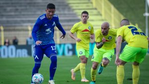 Скандал на &bdquo;Герена&ldquo;! Фенове на Левски удариха ас на Крумовград