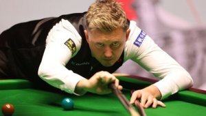 Войнът дръпна на Гилбърт и гледа към финала