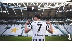 Душан Влахович ще играе с №7 в Юве + ВИДЕО