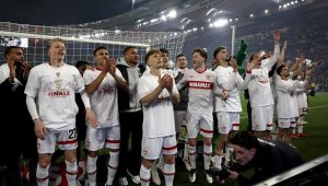 Щутгарт ще е играе финал за Купата на Германия