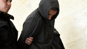 Ето какво разказал фенът на Левски, ранил полицайката