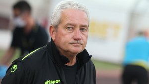 Ферарио Спасов се разделя с Ботев Пловдив