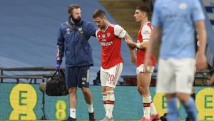 Мустафи отсвири Арсенал за нов договор, тръгва си без пари