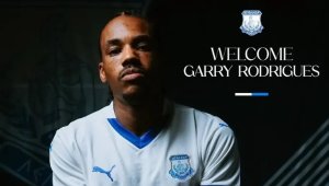 Любимец на Сектор "Б" се закотви на остров