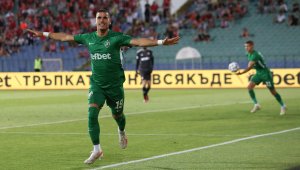 Съперници от Лудогорец и Левски летят рамо до рамо