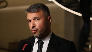 Остро! Божинов попиля от критика Левски и Веласкес