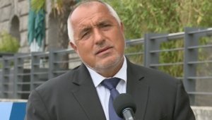 Бойко Борисов тропна по масата: Няма да поемам пасивите на Боби Михайлов