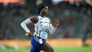 Фрацузойка поставена пред труден избор - забрадката или откриването на Олимпиадата