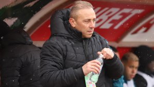 Черно море се разделя с халф