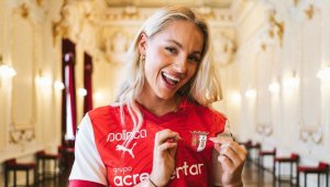 Най-сексапилната футболистка призна за неприлични предложения + СНИМКИ