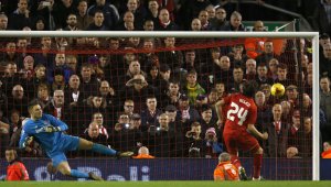 Клоп не гледал дузпите със Стоук