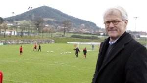 Мортен Олсен: Бендтнер не трябваше да играе