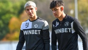 Двама нови почнаха с Локо Пд