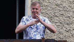 Взима ли акциите на Левски? Наско Сираков е на "Герена"