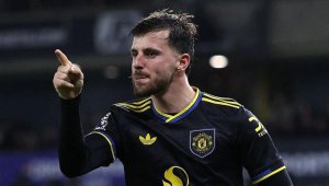 Ман Юнайтед размаза Вълците, Бруно блести на "Молиню"