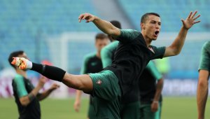 Португалци и испанци ще развалят прокоба днес