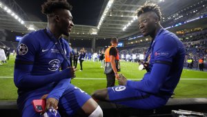 ОФИЦИАЛНО: Трансферът на Тами Ейбрахам е факт!