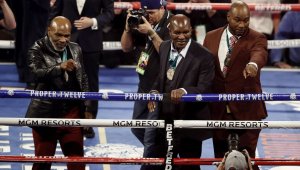 Холифийлд, Майк Тайсън или Ленъкс Люис? Казаха кой е най-велик