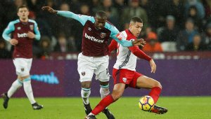 Гнусно! Ливърмор провокиран от думи за смъртта на сина си 